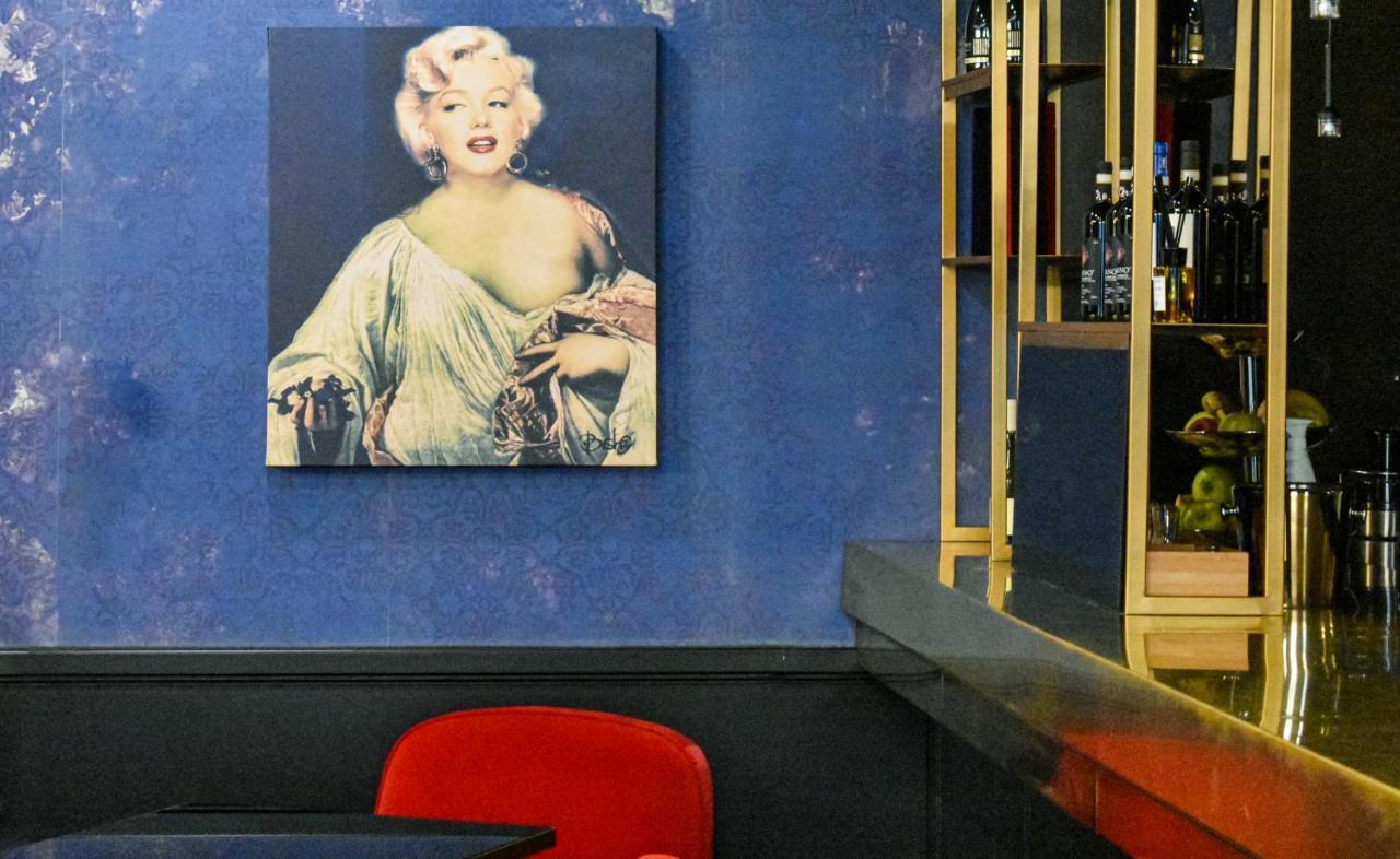 Palazzo Cornalia Hotel Milano Eksteriør billede Marilyn Monroe