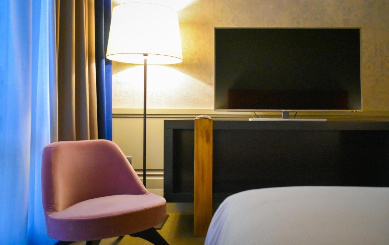 Palazzo Cornalia Hotel Milano Eksteriør billede A room at the hotel