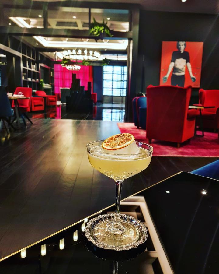 Palazzo Cornalia Hotel Milano Eksteriør billede A French 75