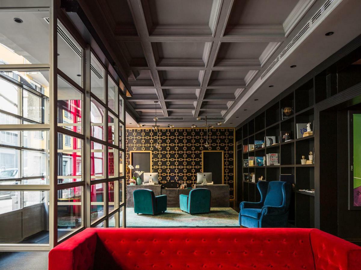 Palazzo Cornalia Hotel Milano Eksteriør billede The library at the hotel